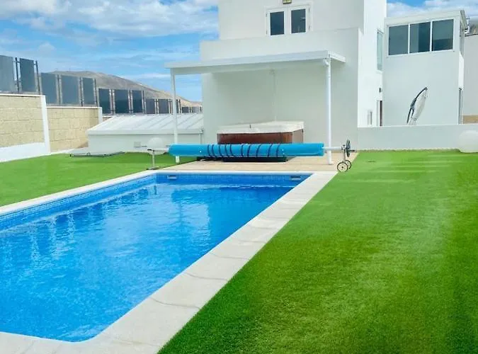 Cristallo En Costa Adeje Βίλα *